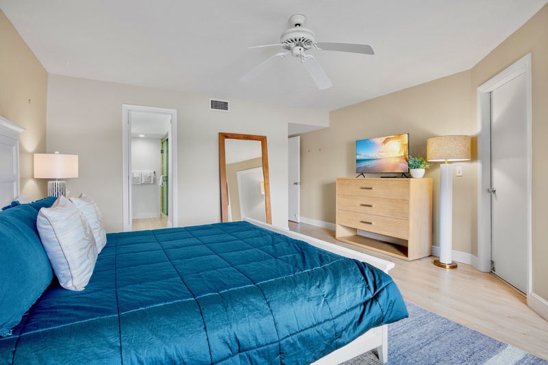 Midnight Cove II Unit 133 by Tropical Sands Accommodations