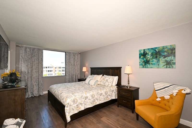 Primary Bedroom, King