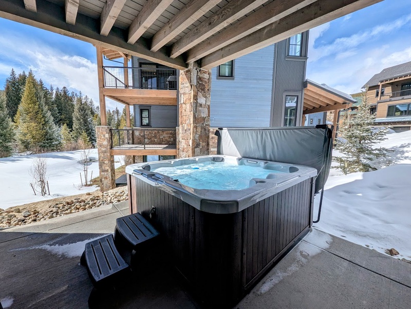Private hot tub #winter