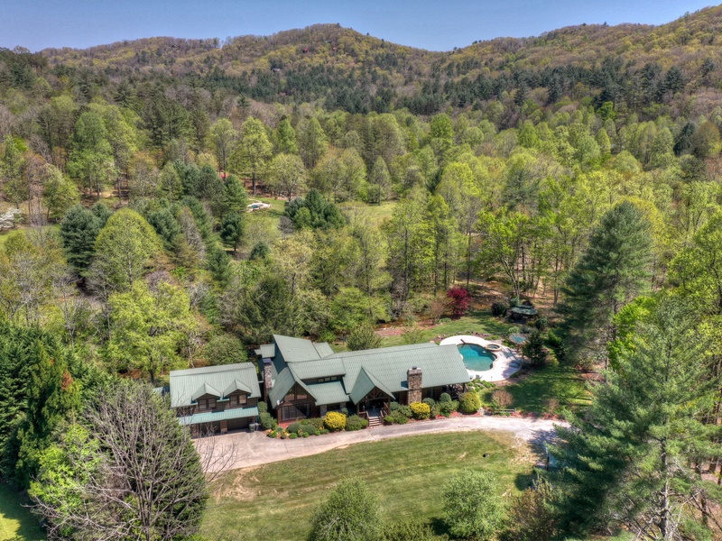 Featured Property Stanley Creek Lodge