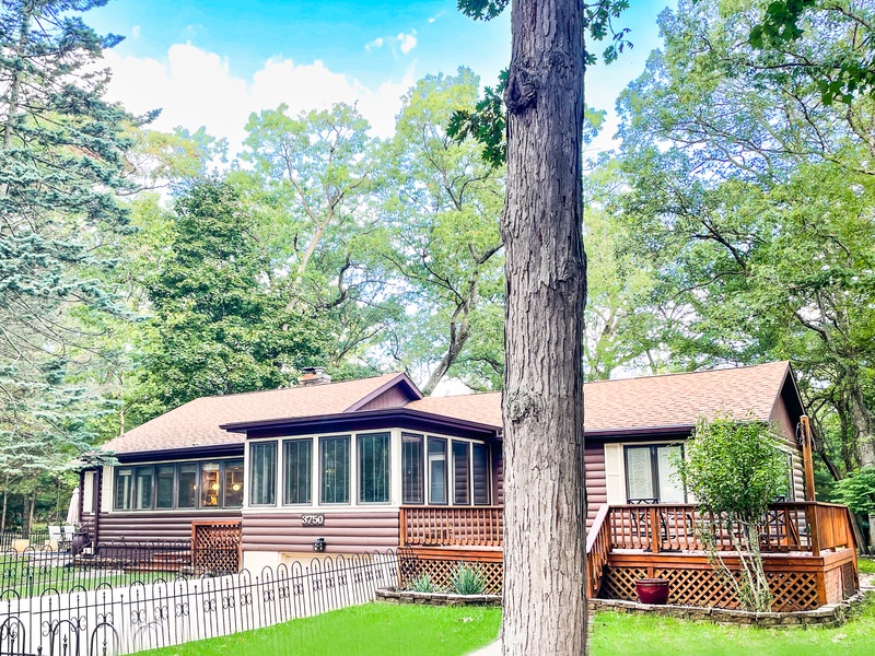 Featured Property Wade's Lookout & Cabin (Both Properties)