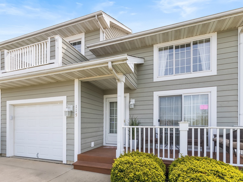 Featured Property Marina's Edge