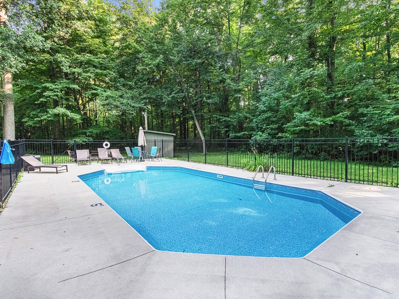 Featured Property Two Oaks Cabin Retreat