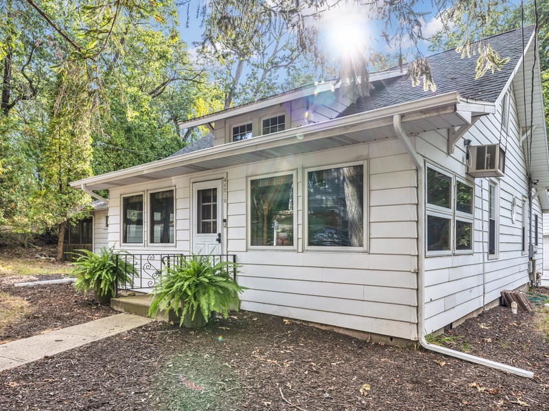 Featured Property Perkins Place Pool House