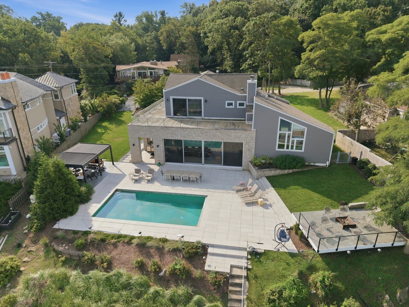 Featured Property Leisure on the Lake