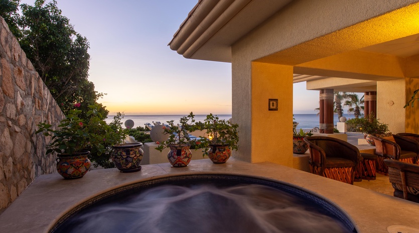 Jacuzzi with ocean views during sunset