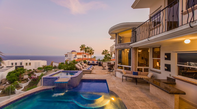 Side pool view