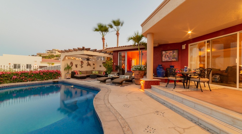 Pool deck with dining
