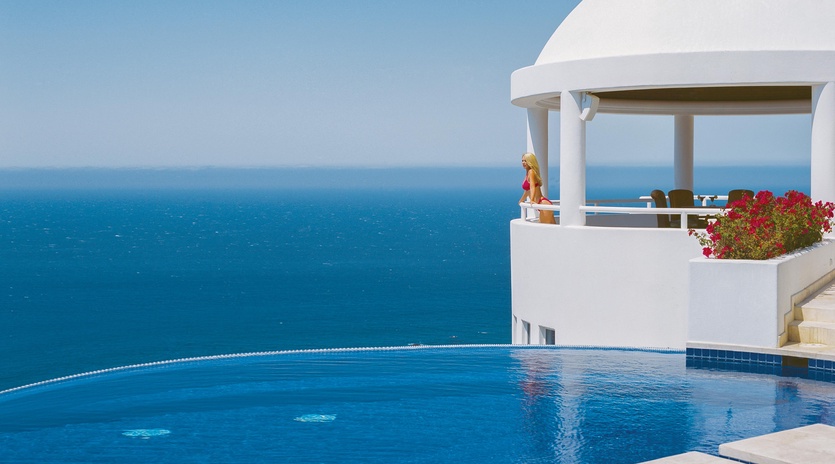 Infinity with gorgeous ocean view