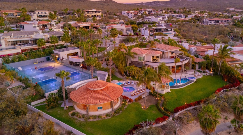 Casa Kokomo- aerial view of villa