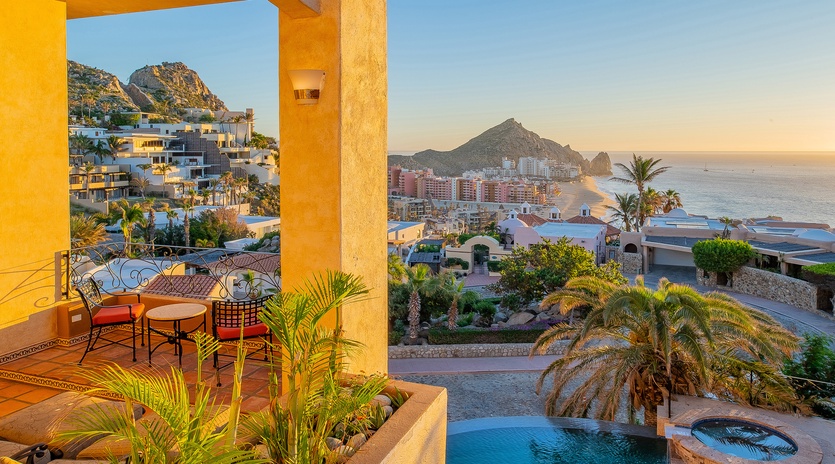 Fantastic views of the ocean and Cabo San Lucas from your villa