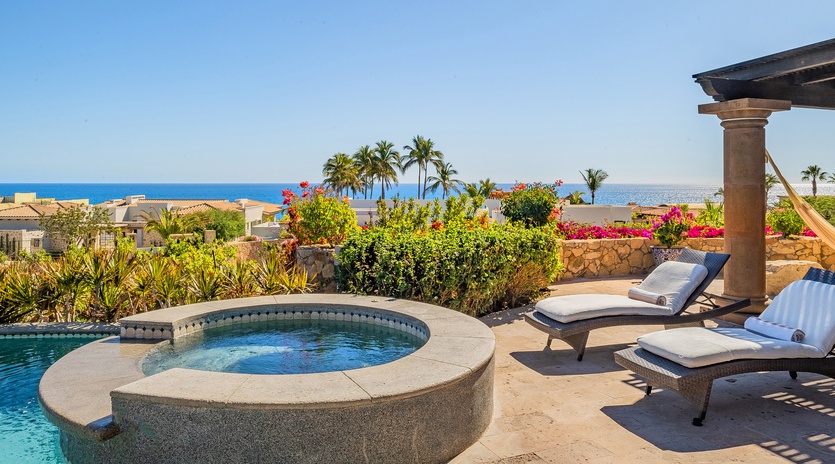 Jacuzzi and ocean views