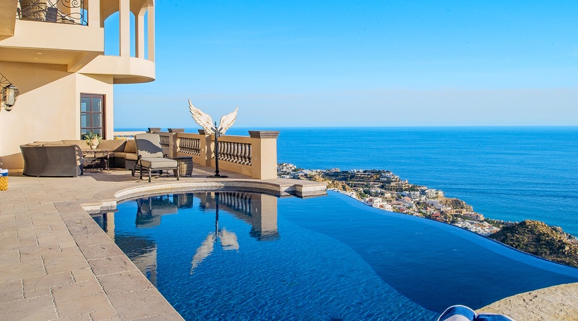 Infinity pool overlooking amazing ocean views