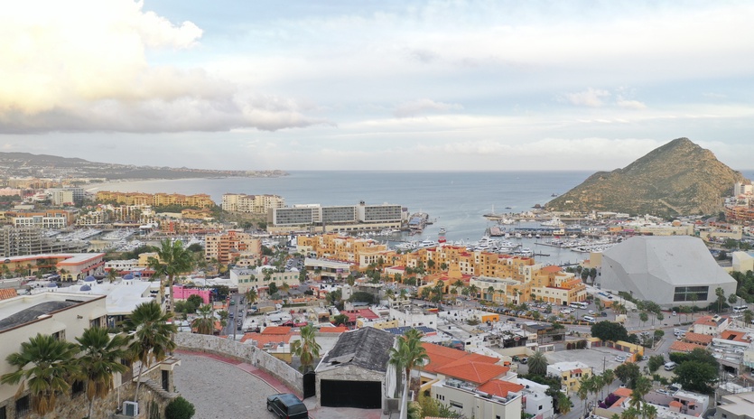 Enjoy the spectacular views from Villa Tanzanita de Law