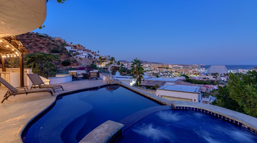 Pool and jacuzzi with ocean views
