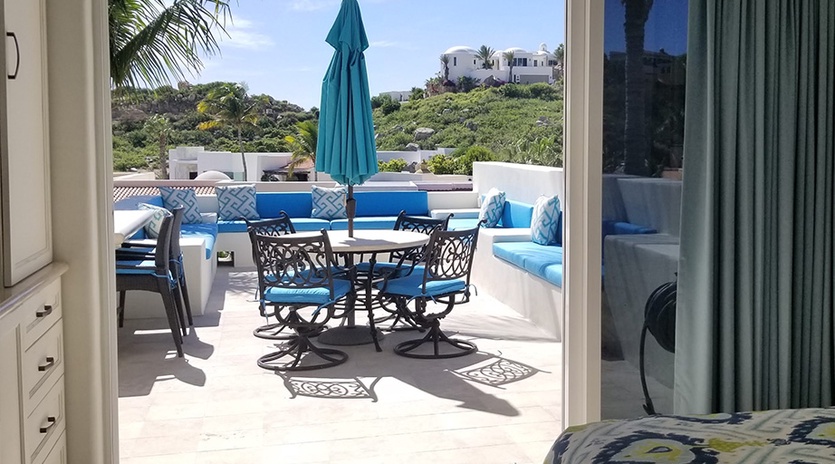 Rooftop deck with sitting area