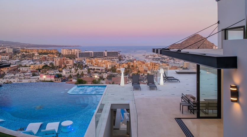Incredible ocean and city view during sunset