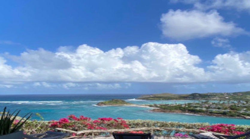 2a- Villa Arrow Marine living view