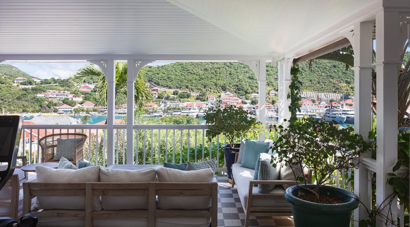 exterior-1-gustavia-view-track5