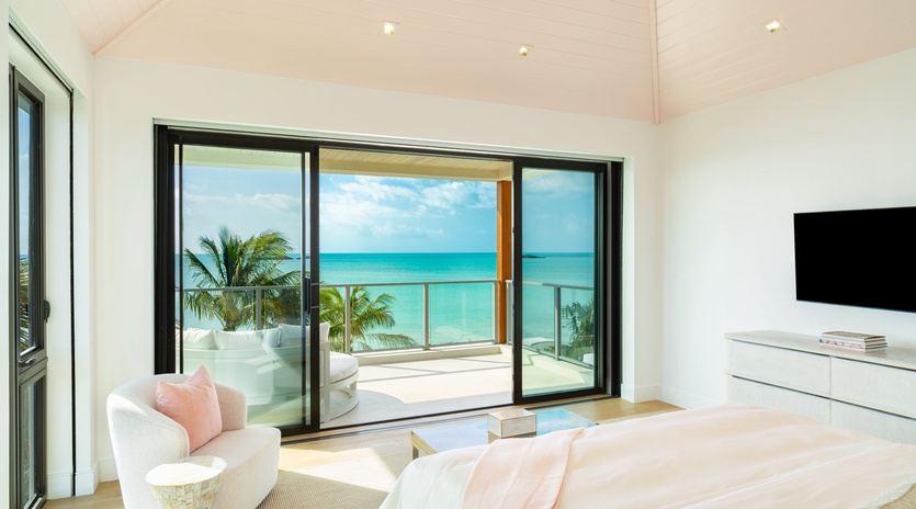 bedroom-1-villa-bristol-breeze-track3