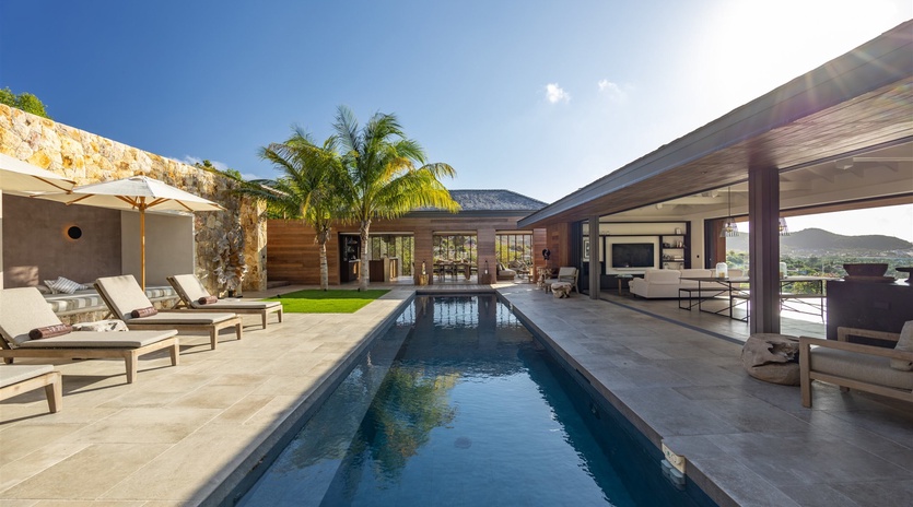 exterior-1-maud-track1