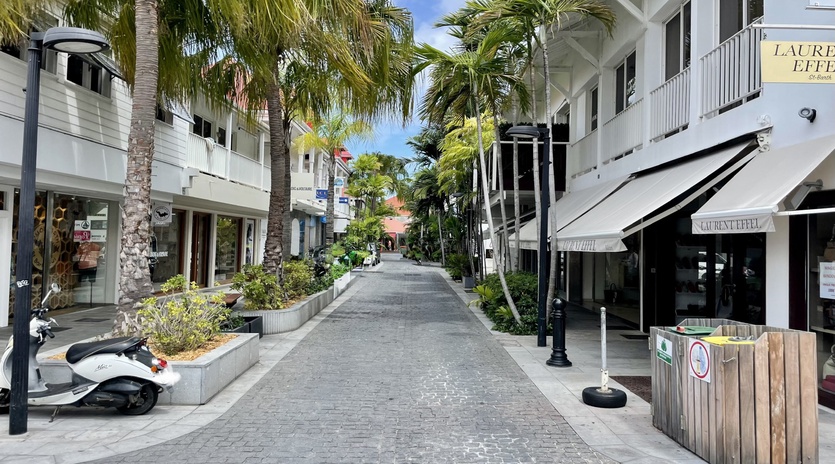 exterior-1-la-paloma-track2