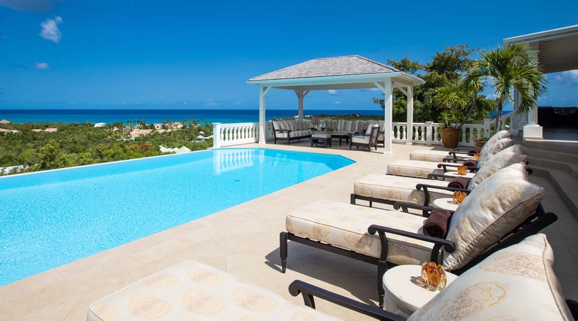 004-Pool Deck