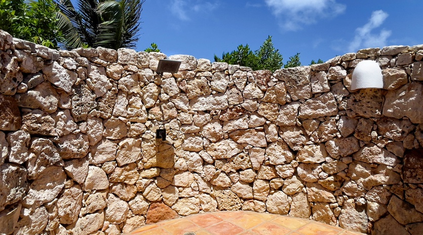 Outdoor Shower-300dpi