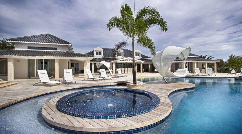 Jacuzzi at PIE CLV, Beach Side/Plum Beach, St. Martin