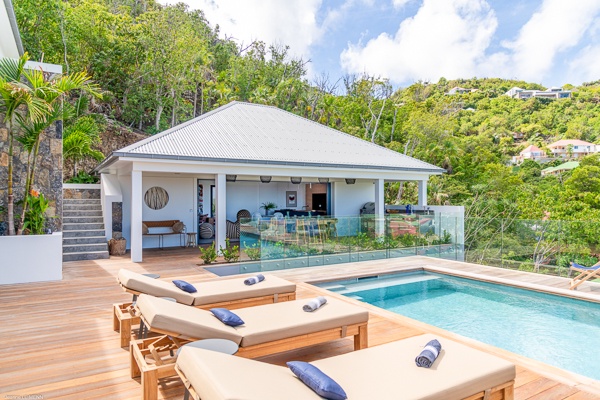 St-Barts-Villa-FLEpol02