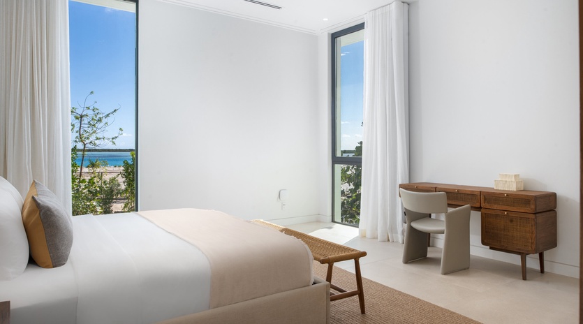 bedroom-1-the-point-track1