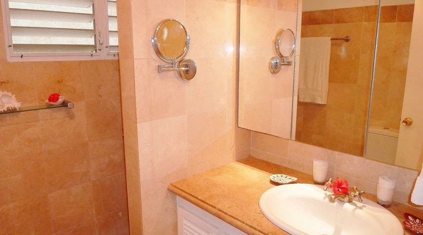 Bathroom at WV PUL, Gustavia, St. Barthelemy
