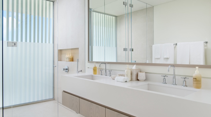 bedroom-1-beach-enclave-the-reserve-villa-3-track3