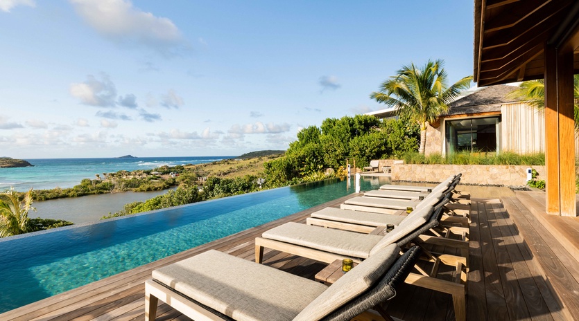 exterior-1-larimar-new-villa-track4