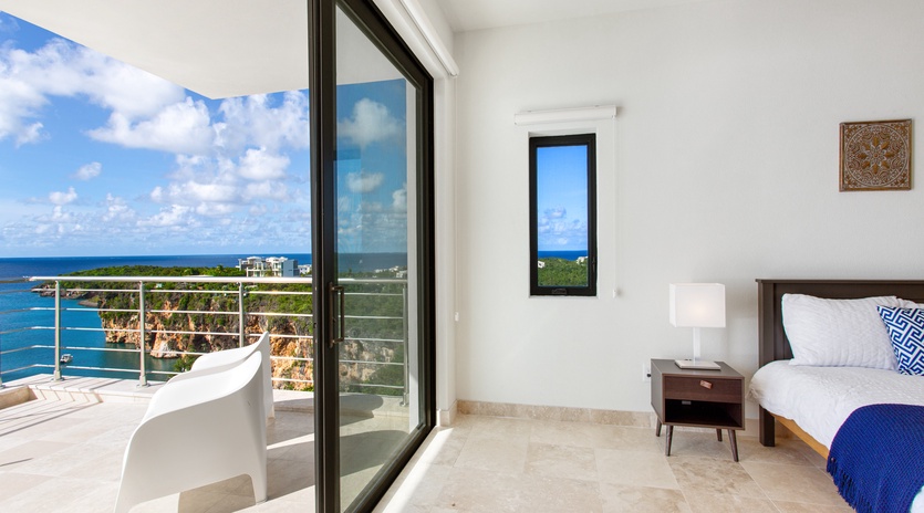 bedroom-1-little-bay-view-track5