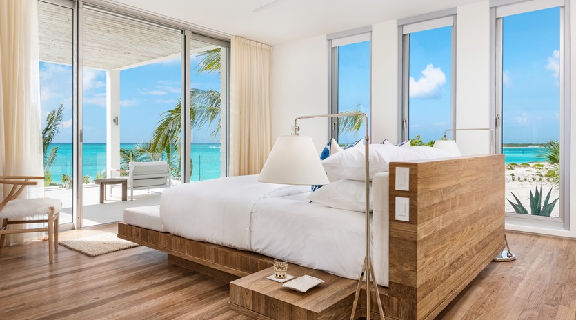 bedroom-1-emerald-pavilion-track1