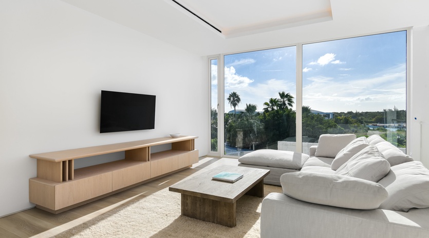 Sink into plush seating while tropical views and natural light create your perfect retreat sanctuary.