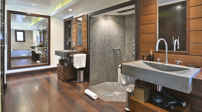 bedroom-1-silver-rainbow-track4