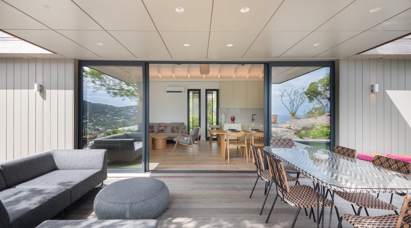 exterior-nanou-track6