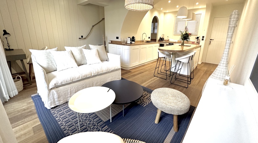 living-room-la-paloma-track1