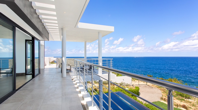 bedroom-1-reve-noir-track8