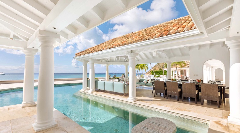 2-PetitePlage4-Pool
