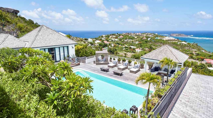 Exterior of WV KAM, Marigot, St. Barthelemy