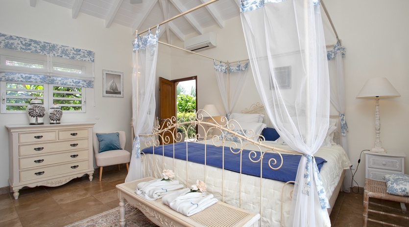 bedroom-4-dream-in-blue-track2