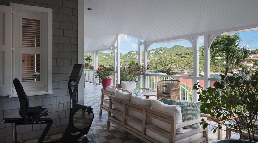 exterior-1-gustavia-view-track6