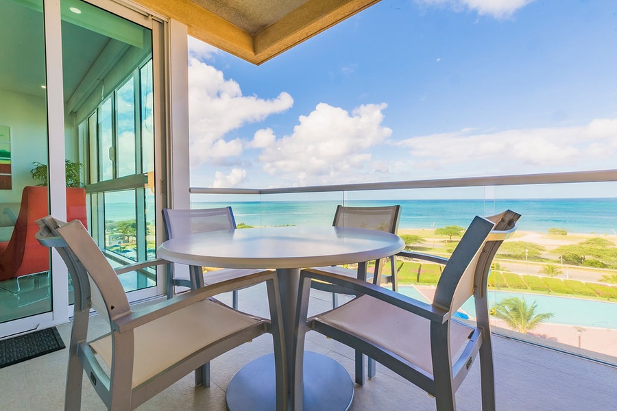 Featured Property 2BS-Blue522 - Bright and Modern Oceanview Getaway 2BDR unit.