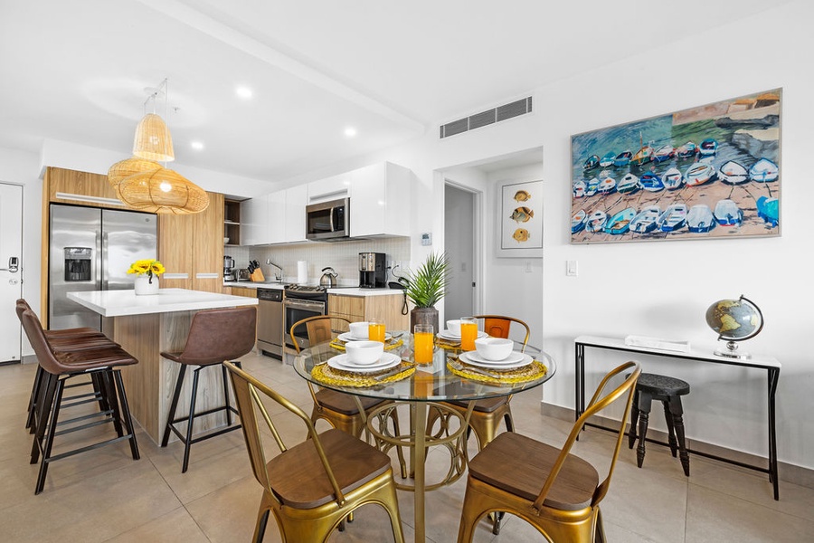 Featured Property HH-2Bdr322 - Marina Harbour Oasis / Bright Tropical 2 BR Condo