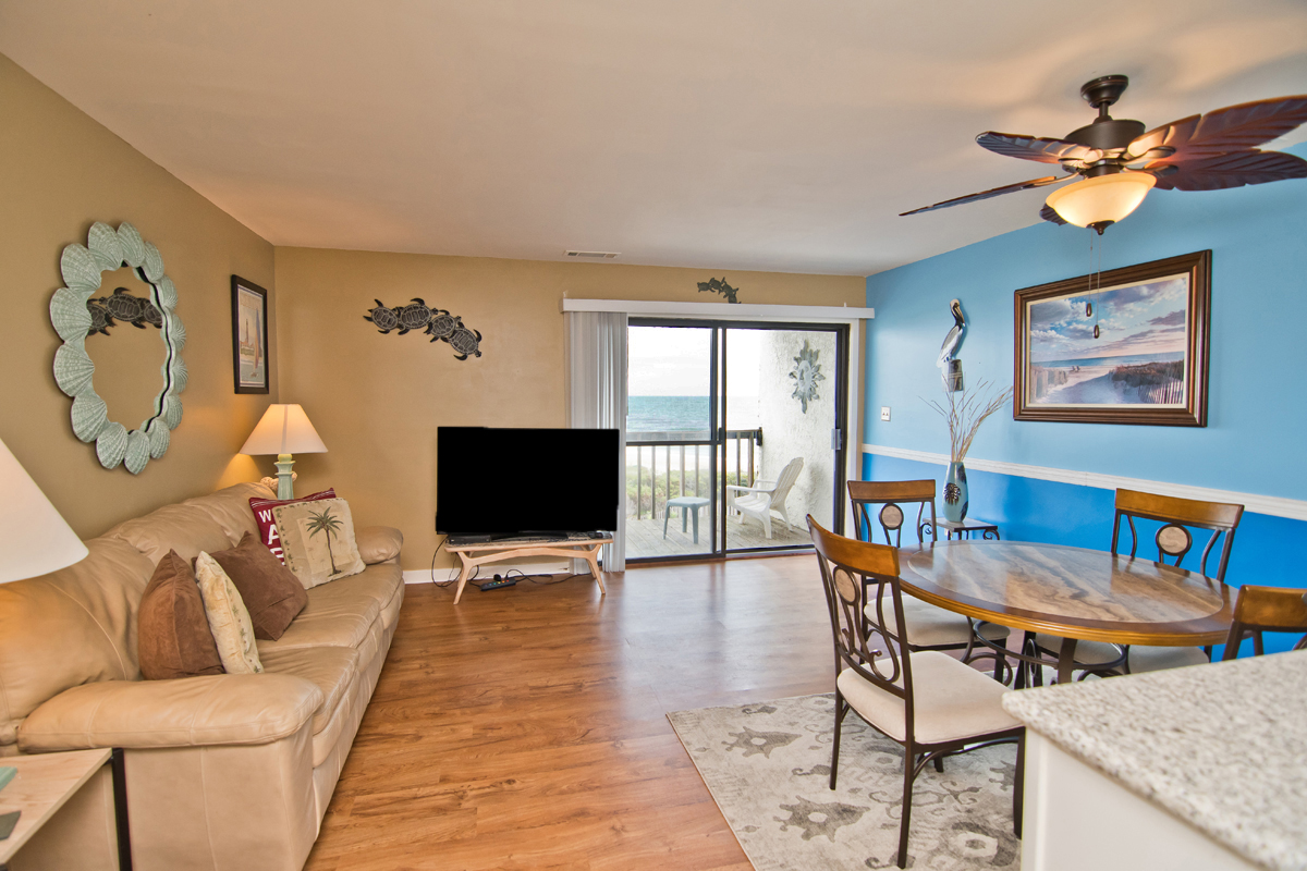 Queens Court 1204 Photo