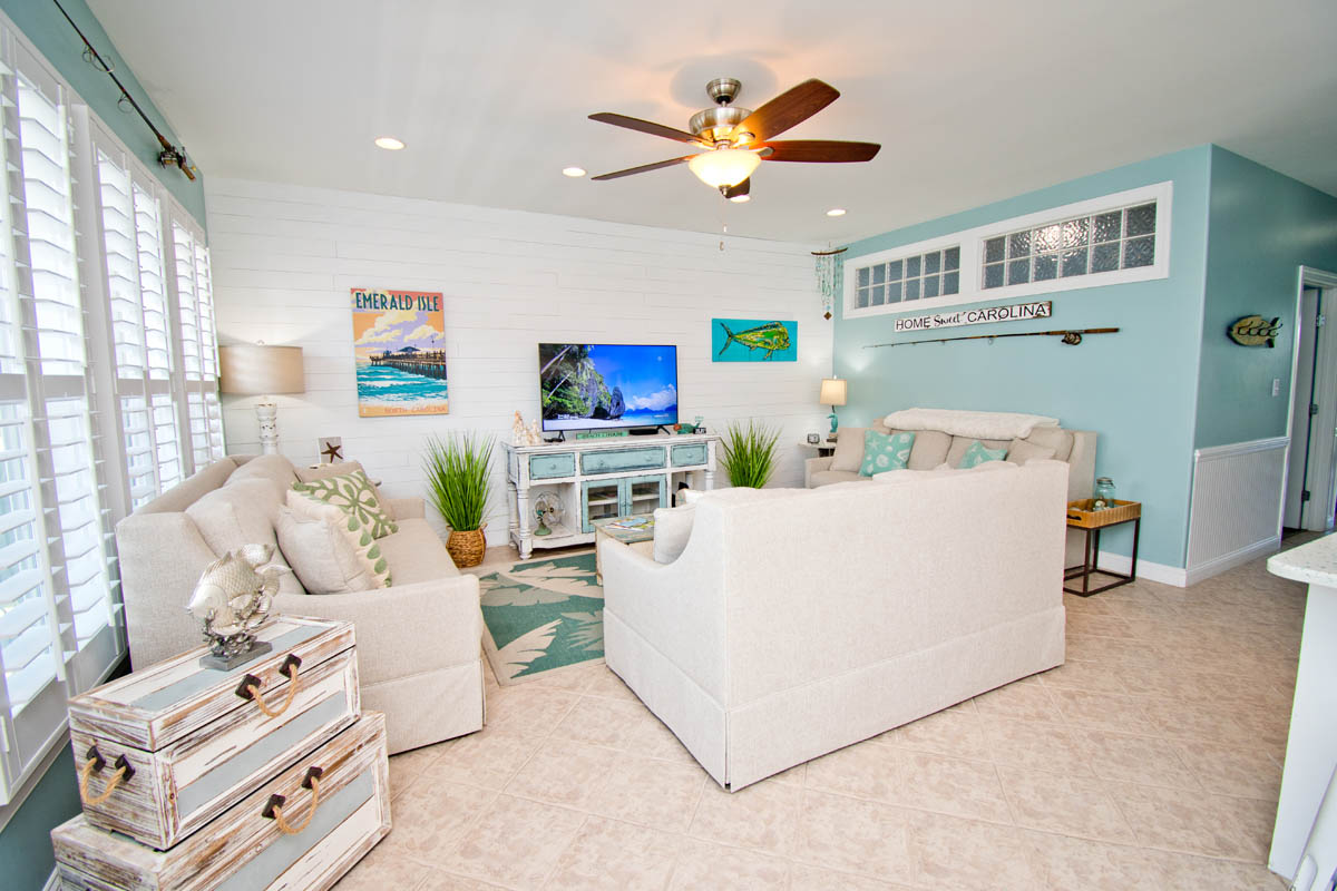 Ocean Club J201 Photo