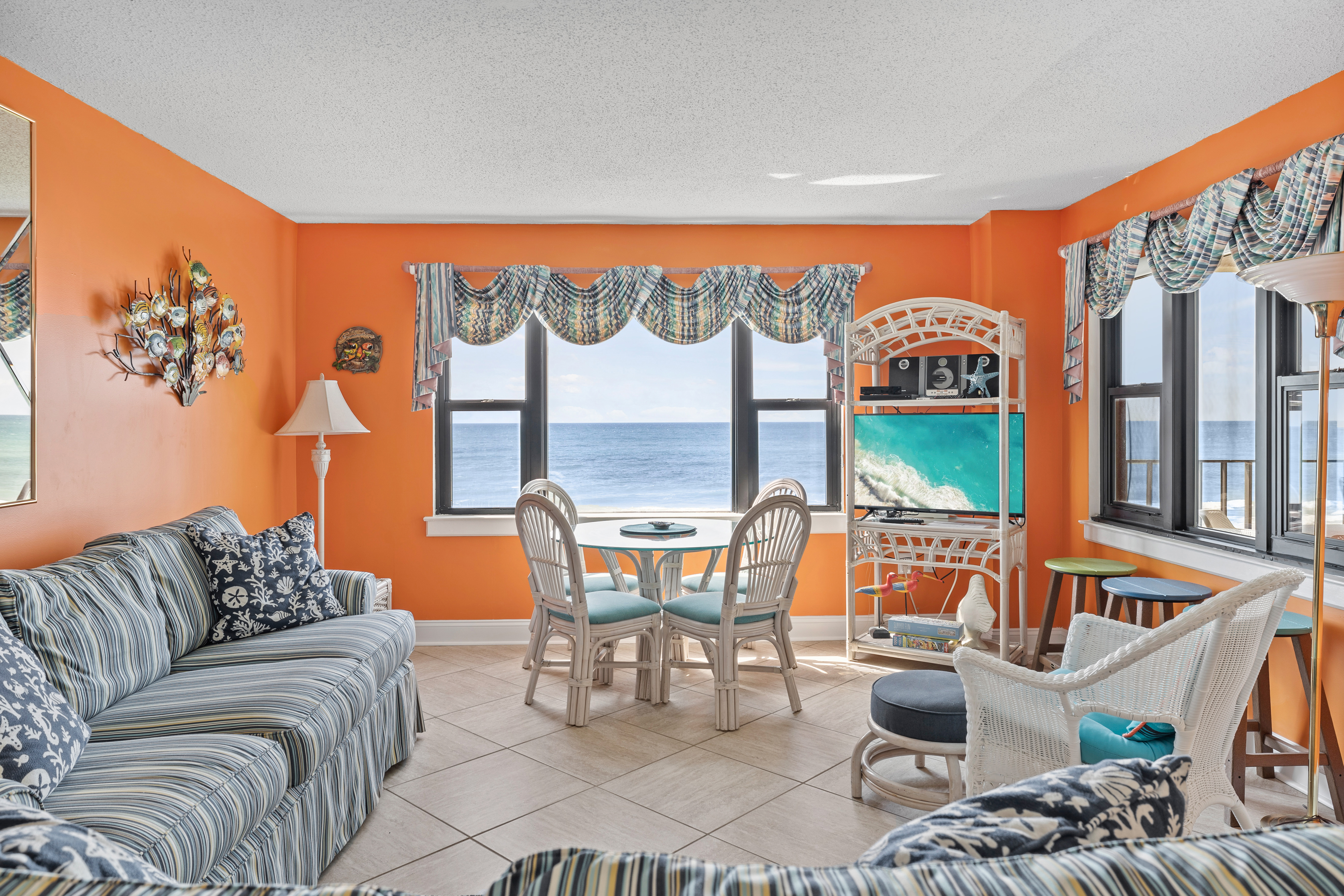 Summer Winds C-221 Photo